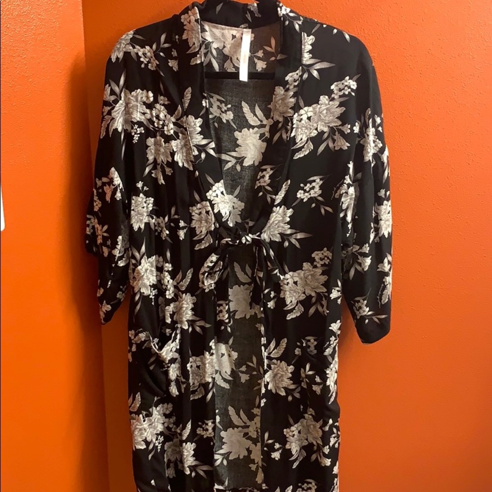 Fabfitfun Box Kimono